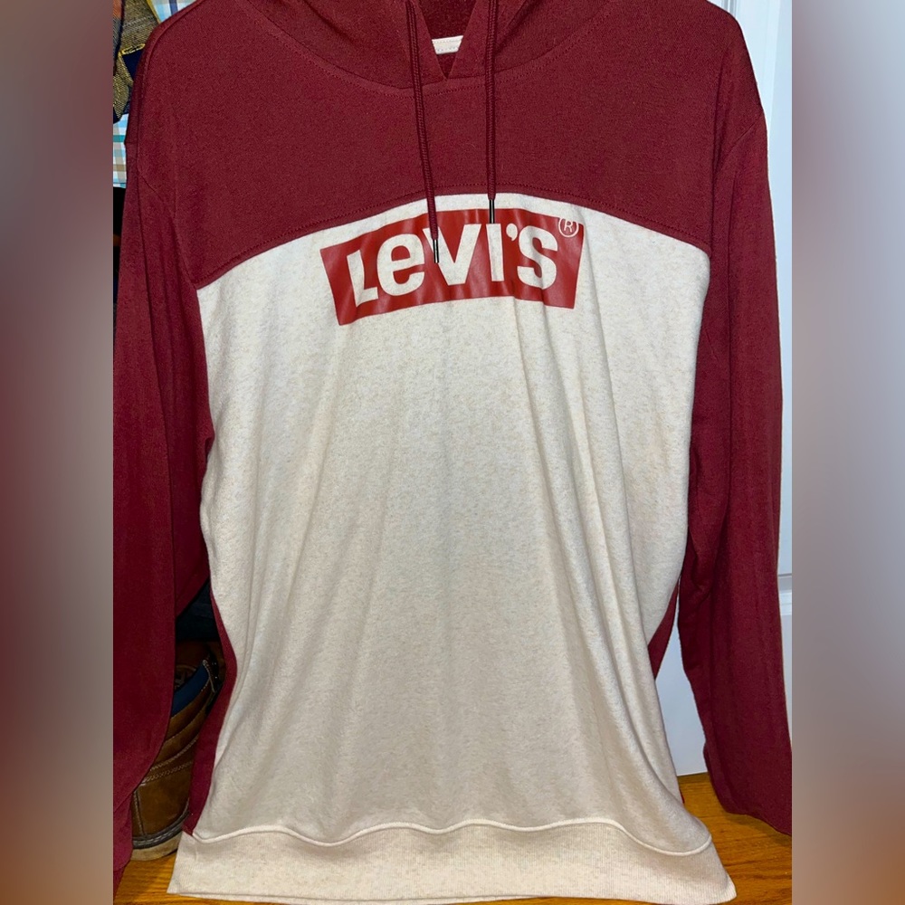 Levi’s Men Logo Hoodie Size Large | Maroon